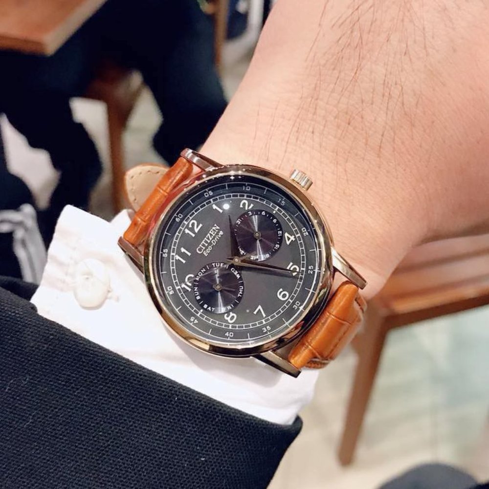 Citizen 42mm Leather Men's Watch!
